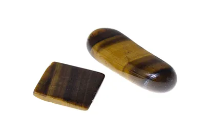 Brownish stones with dark and lighter banding.